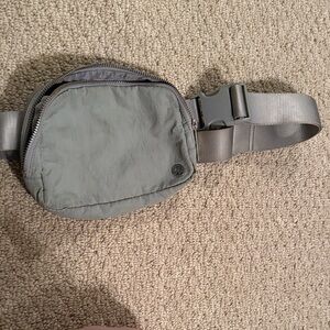 Gray lululemon Fanny